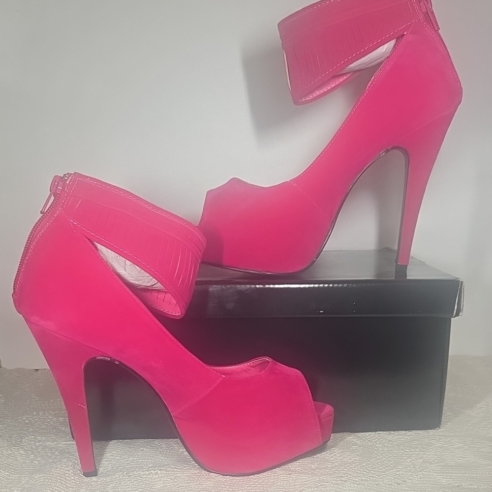 NIB Mixx By Just Fabulous Fuchsia Peep-Toe Ankle Strap Heels 💝